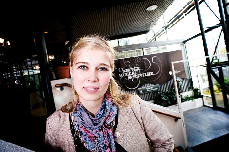 SKUFFET: Velferdstingets Elisabeth Ofstad har mistet troen på at regjeringen skal innføre kulturelt rabattkort for studenter. – Studenter er ikke nevnt én gang i kulturbudsjettet, sier hun.