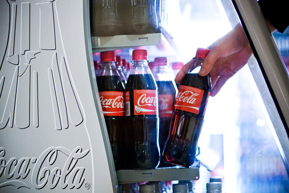 MINDRE SYNLIG: Coca-Cola vil ikke lenger dominere hyllene på campus.