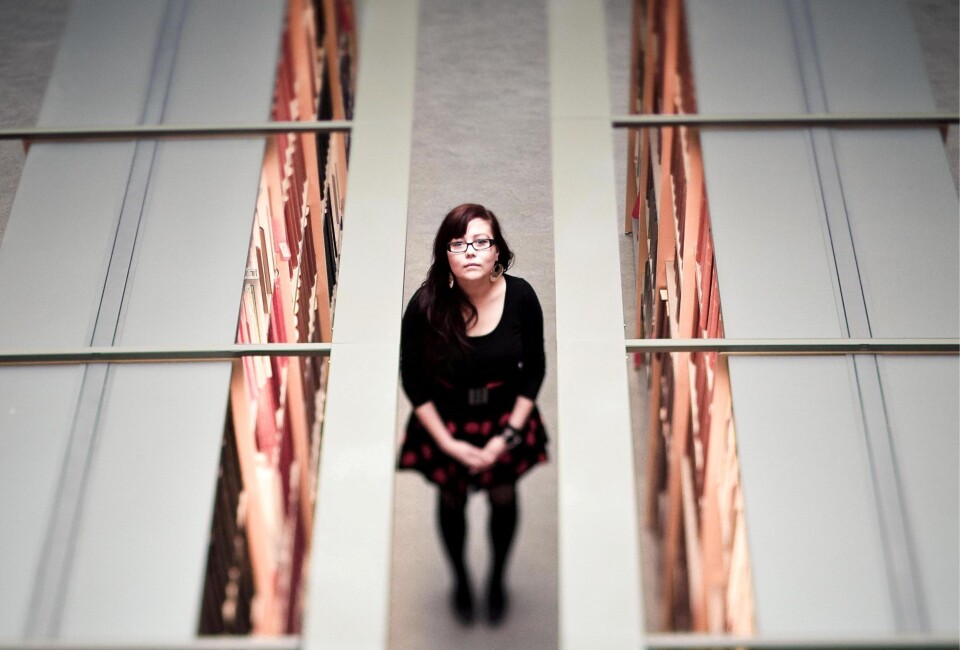 SER GJENNOM FINGRENE: – Det er sikkert mange som ser gjennom fingrene med oppgaver som egentlig ikke er gode nok. Man vil jo ikke være årsaken til at noen ikke får ta eksamen, sier læringsassistent Susanne Solem i faget Matematikk 2 ved Institutt for matematiske fag ved NTNU.