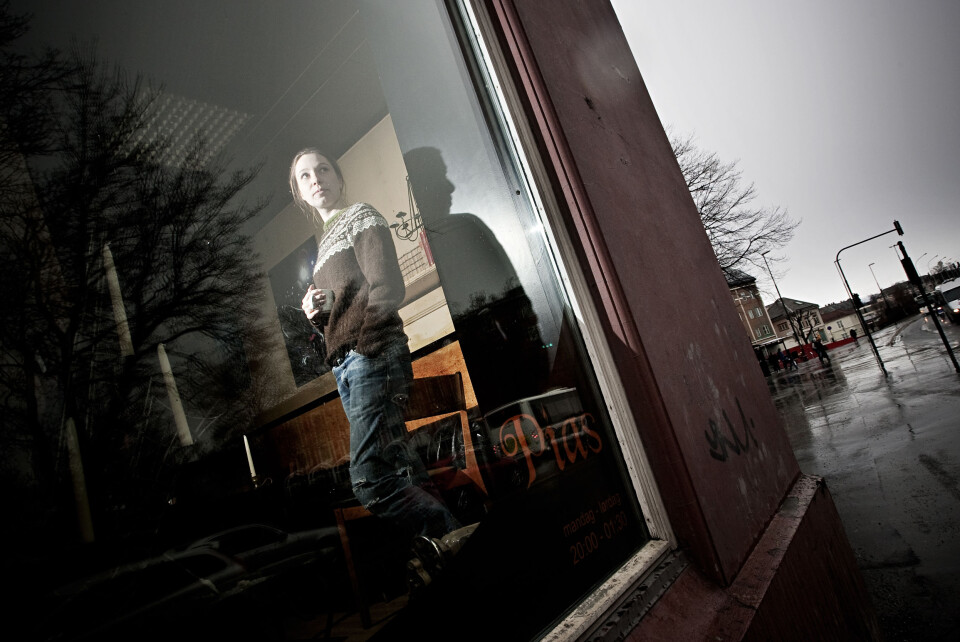 låst seg inne?: Daglig leder Ingvild Stølen på Pias Café er usikker på om noen vil overta de rivningstruede lokalene.