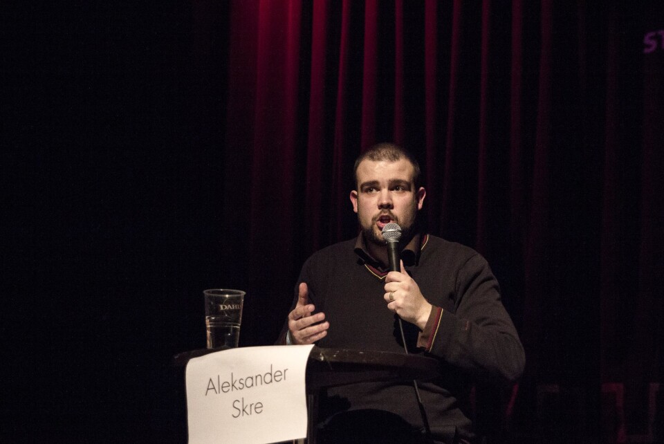 Aleksander Skre trekker seg