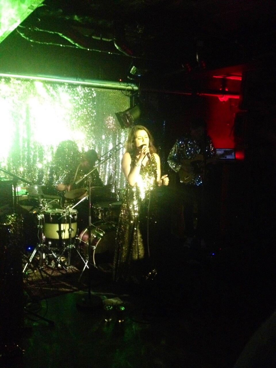 Glitter, tuba og ekstase
