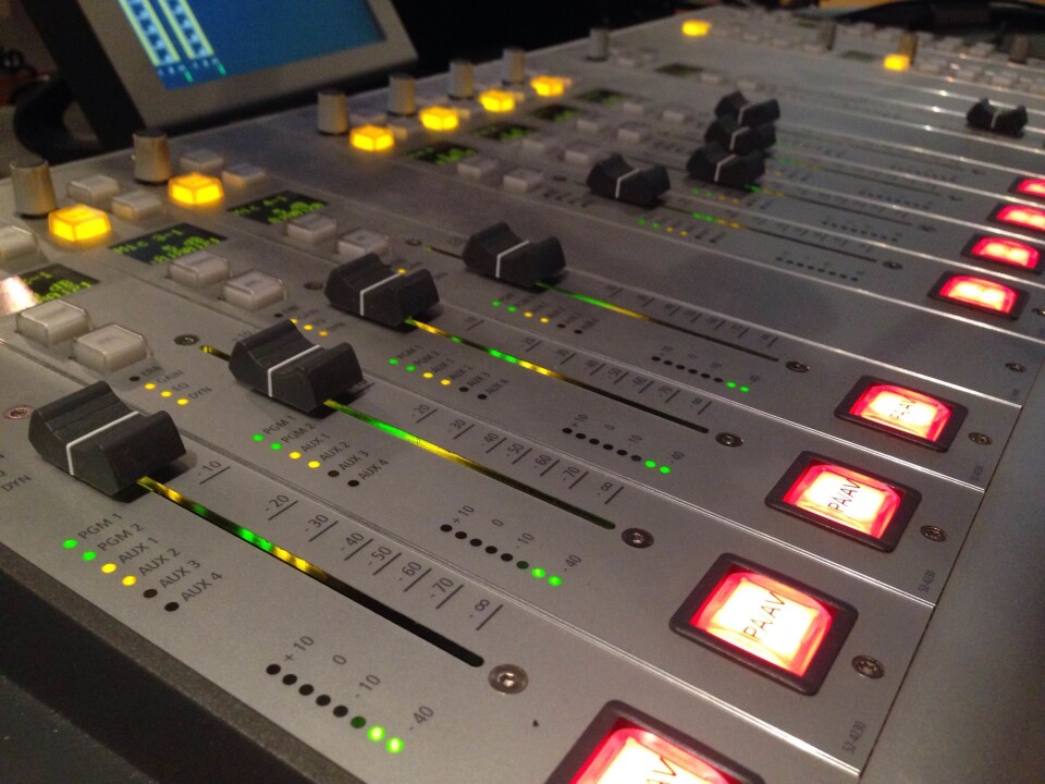 Få ditt eget radioprogram på Radio Revolt