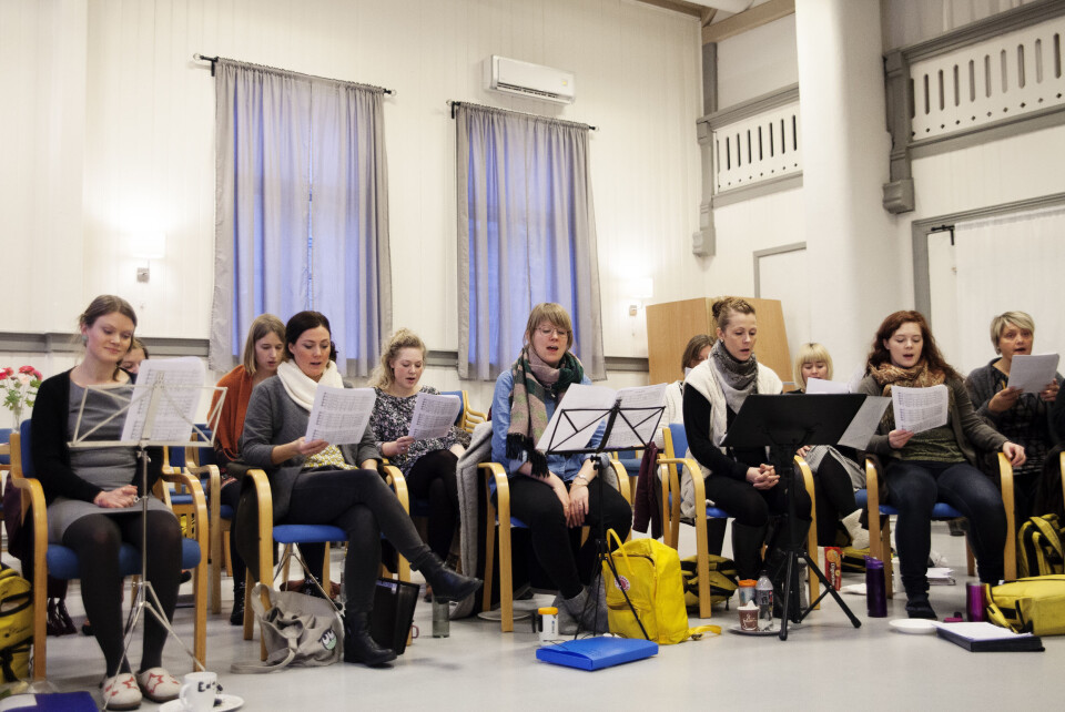 TURNÉ: Cantus-damene er i full gang med øving til de skal turnere i USA og Canada.