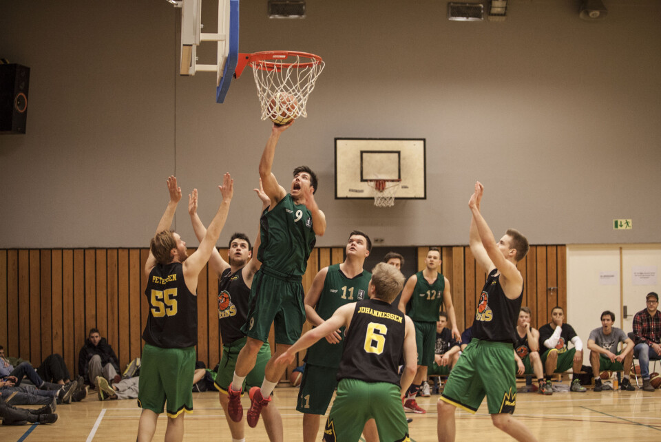 Nerdedominans i basketfinale