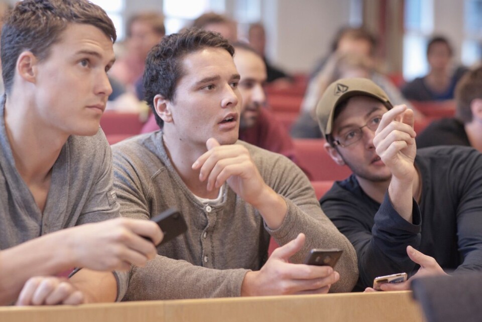 TOVEISKOMMUNIKASJON: Prosjektleder John Birger Stav for «HiST Mobile» ønsker å gjøre studentene mer engasjert i undervisningen. TOVEISKOMMUNIKASJON: Prosjektleder John Birger Stav for «HiST Mobile» ønsker å gjøre studentene mer engasjert i undervisningen.