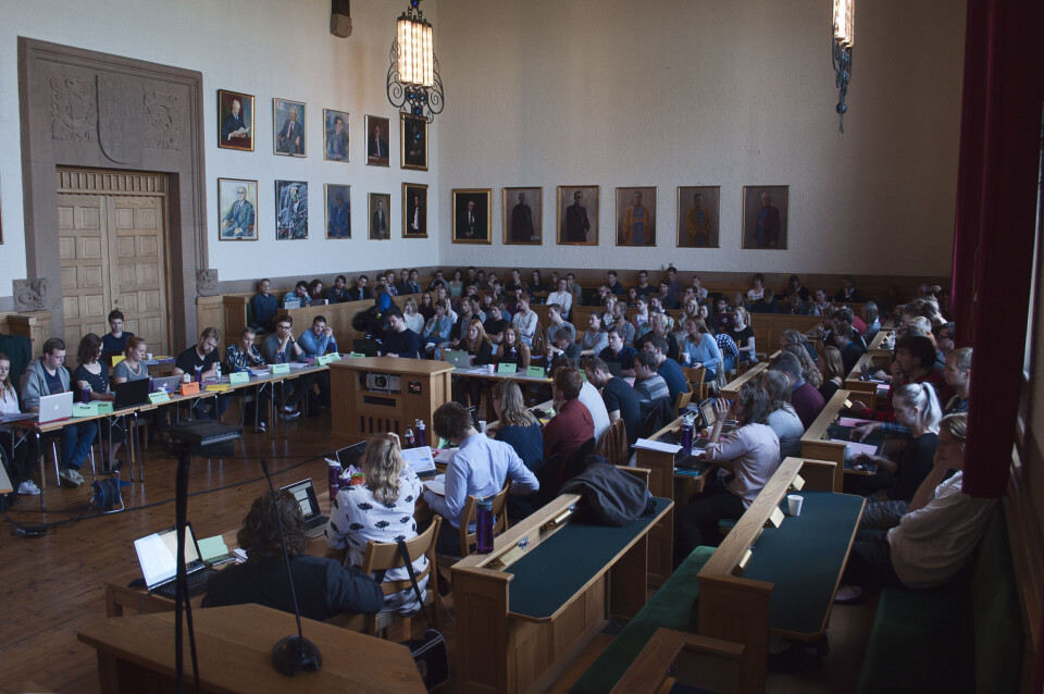 Studenttinget holder møte i Rådssalen.