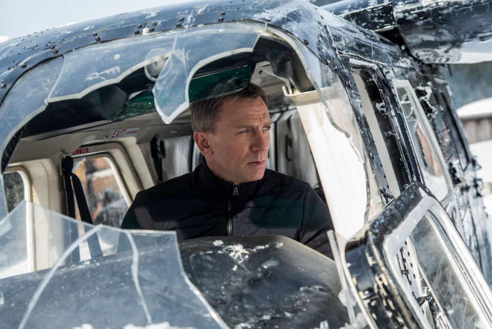 JAMES BOND: Hard, farlig men like kul som alltid.