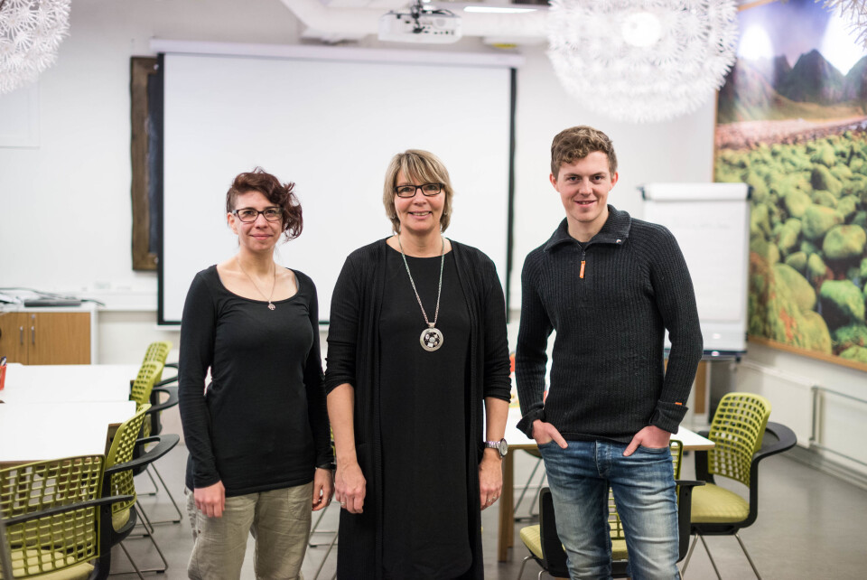 Hjelper studentene gjennom hverdagen