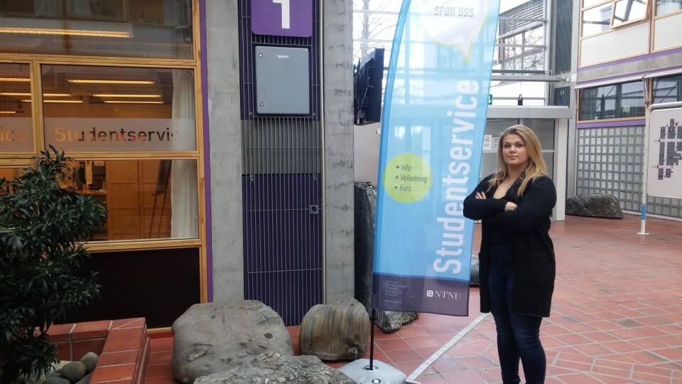 Leder Maria Hagen av Dragvolls linjeforeningslederforum mener studentservice ikke har hørt på studentene