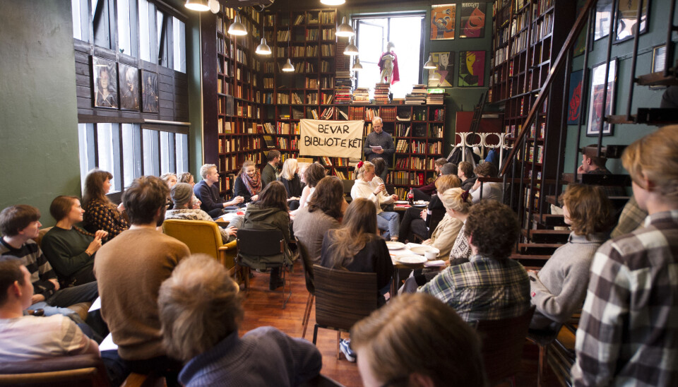 PROTEST MOT FS: I april møtte femti medlemmer opp for å bevare biblioteket som arrangementslokale.