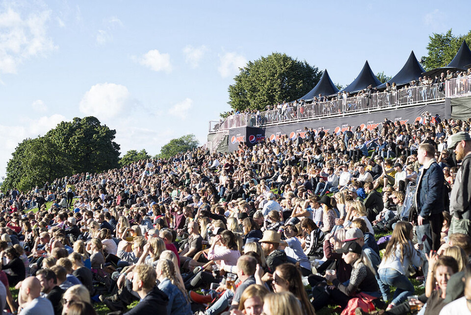 Solen skinner på Øya, men regnbyger og dårlig lyd ødela for The Last Shadow Puppets