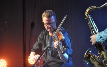 Ola Kvernberg med fela si. Ola Kvernberg med fela si.