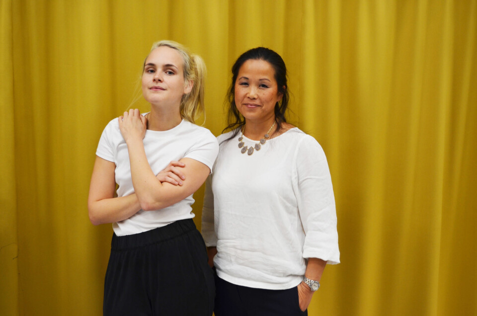 DELER ERFARINGER: Linnéa Myhre og Trine Tetlie Eik-Nes holdt foredrag om «Kropp, kosthold, deg selv og pasienten».