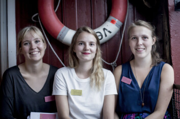 Åslaug, Andrine og Hanna i Litterært Kollektiv vil fortsette å satse på poesi. Åslaug, Andrine og Hanna i Litterært Kollektiv vil fortsette å satse på poesi.