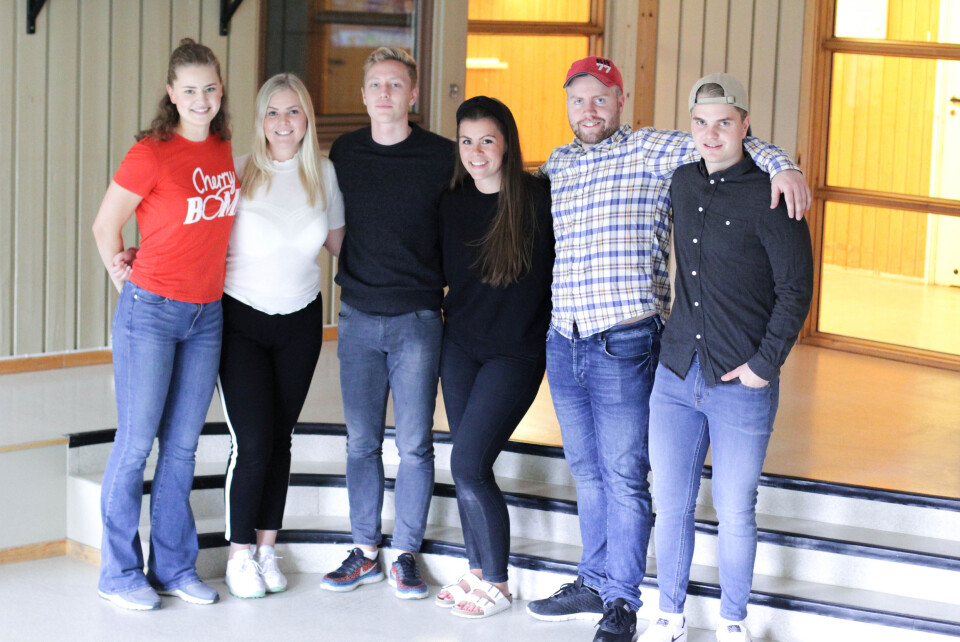 REDDKJELLERNE: Fra venstre Thea Svenkerud Rydjord, Hege Krokås Borge, Sondre Nærland, Martine Lysebo, Øystein Molvik, William Kjær.