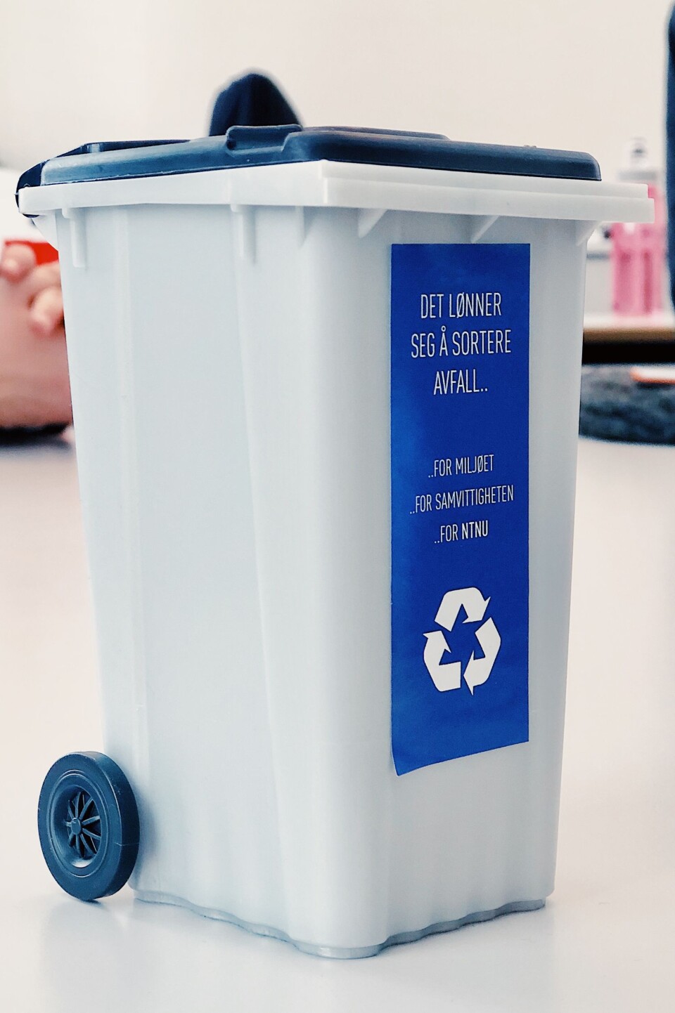 Det lønner seg å sortere avfall, sier boksene ved NTNU. Men det gjelder foreløpig ikke plast.