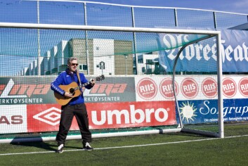 -- Det er så mange som heier på Rosenborg. Hvorfor ikke finne seg et annet lag? Et hipsteralternativ, spør klubbpatriot Terje Walther. -- Det er så mange som heier på Rosenborg. Hvorfor ikke finne seg et annet lag? Et hipsteralternativ, spør klubbpatriot Terje Walther.