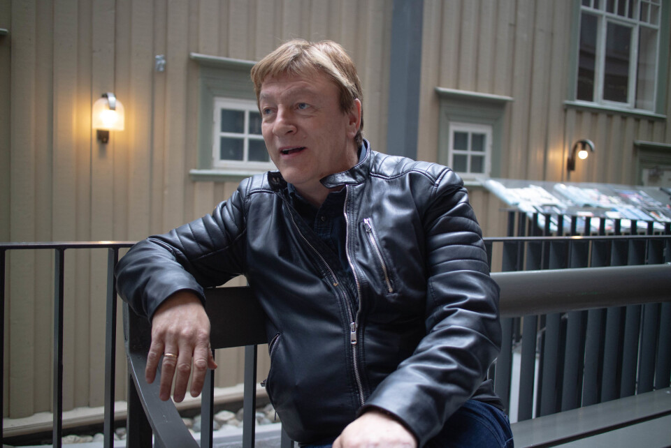 – Vi skulle få den nye Bond-låten