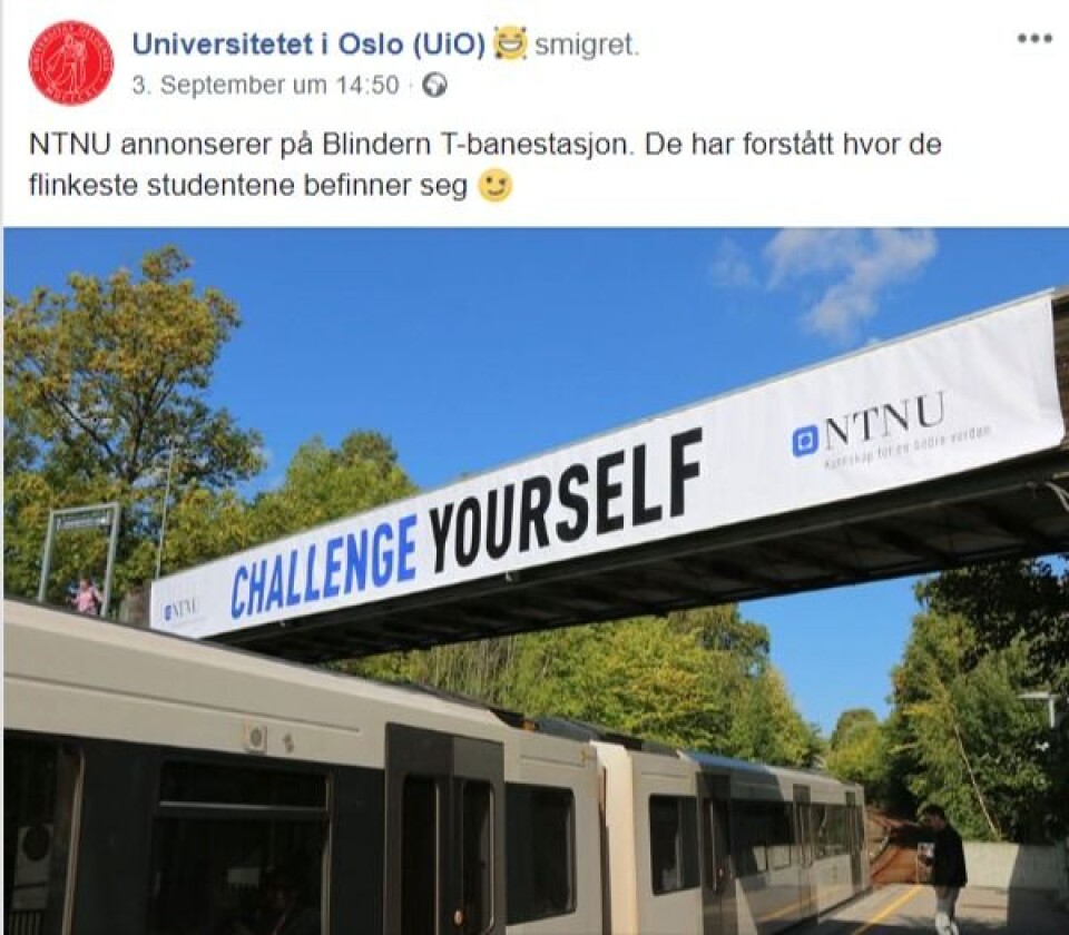 NTNU-banner hengt opp ved UiO