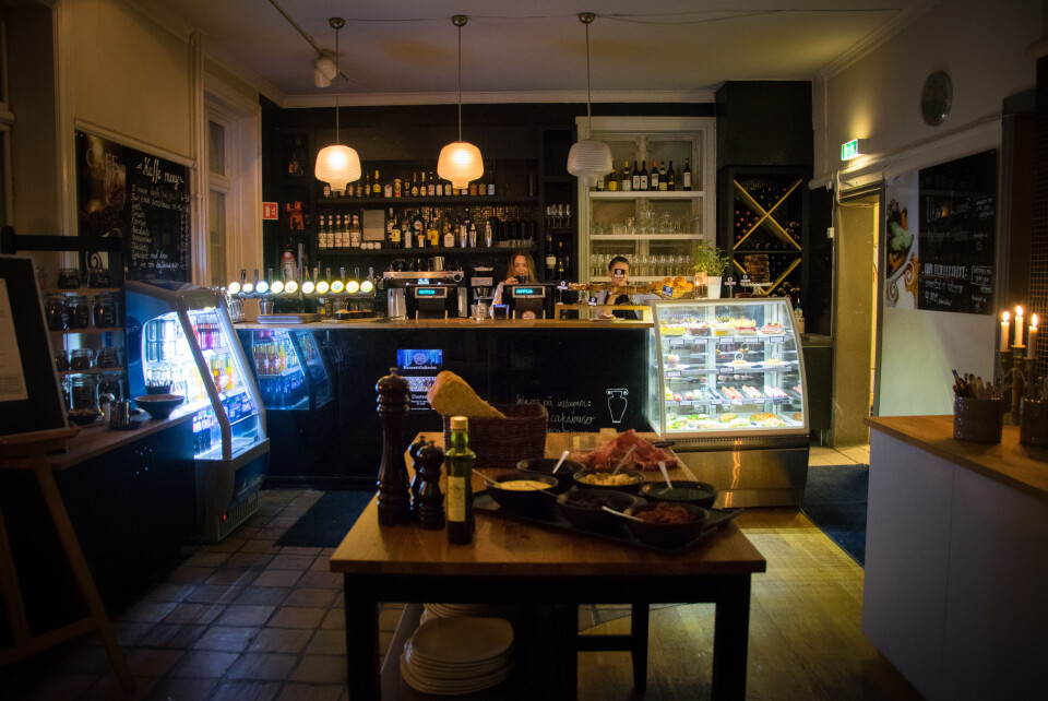 – Etter denne buffeen kommer du til å pisse olje