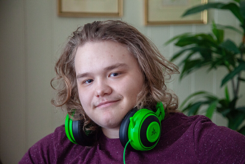 HISTORIEINTERESSERT: Bendik Winther Bjørkli (19) tar for tiden opp fag fra videregående og håper på å komme inn på bachelor i historie på NTNU til høsten.