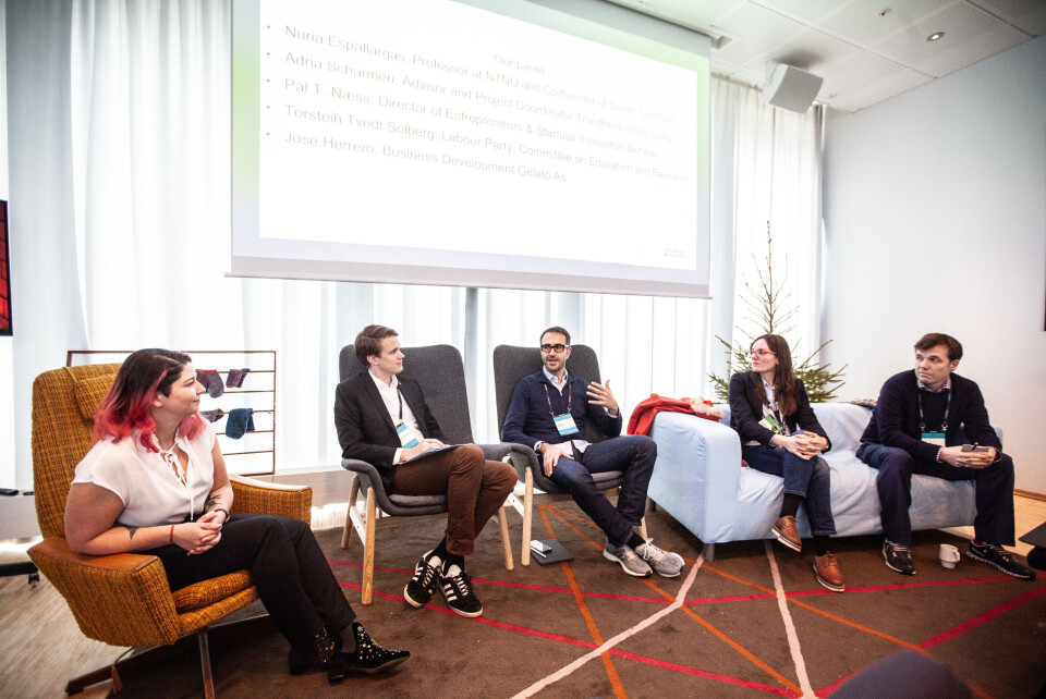 The Panel on Diversity in the Technology Sector, from left to right; moderator Marie Amelie, Torstein Tvedt Solberg, Jose Herrero, Nuria Espallargas, og Pål T.Næss. The Panel on Diversity in the Technology Sector, from left to right; moderator Marie Amelie, Torstein Tvedt Solberg, Jose Herrero, Nuria Espallargas, og Pål T.Næss.