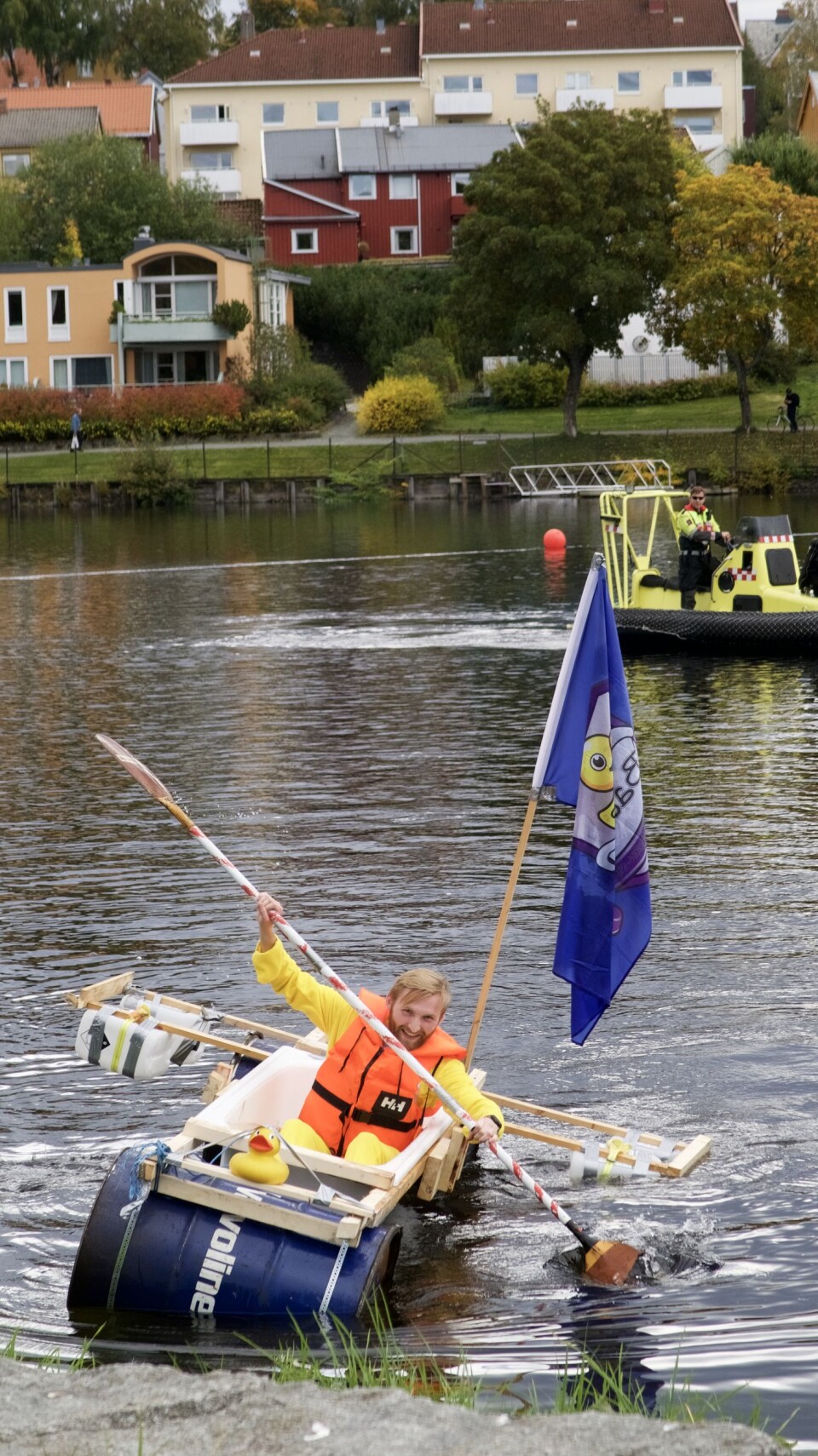 Nidelva viste seg å være noe vanskelig å manøvrere denne dagen.