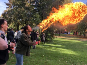 Flammen blir betydelig større på Sunniva Sofie Bjørnbeths andre forsøk for dagen. Flammen blir betydelig større på Sunniva Sofie Bjørnbeths andre forsøk for dagen.