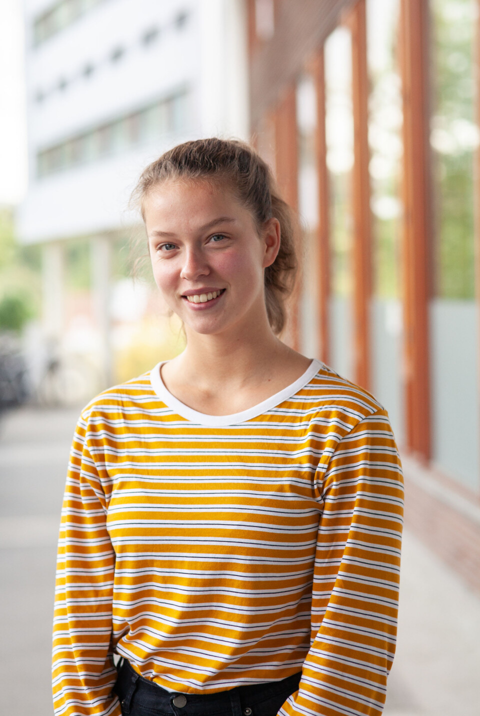 Hvis man ikke legger ut ting i media til vanlig, så føler jeg ikke at det er naturlig å legge ut innlegg selv om man har en mening om en sak. -- Jenny Lunde