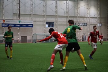 Det var høyt tempo i kampen og spillerne måtte løpe mye. En forsmak på neste sesong i 3. divisjon. Det var høyt tempo i kampen og spillerne måtte løpe mye. En forsmak på neste sesong i 3. divisjon.