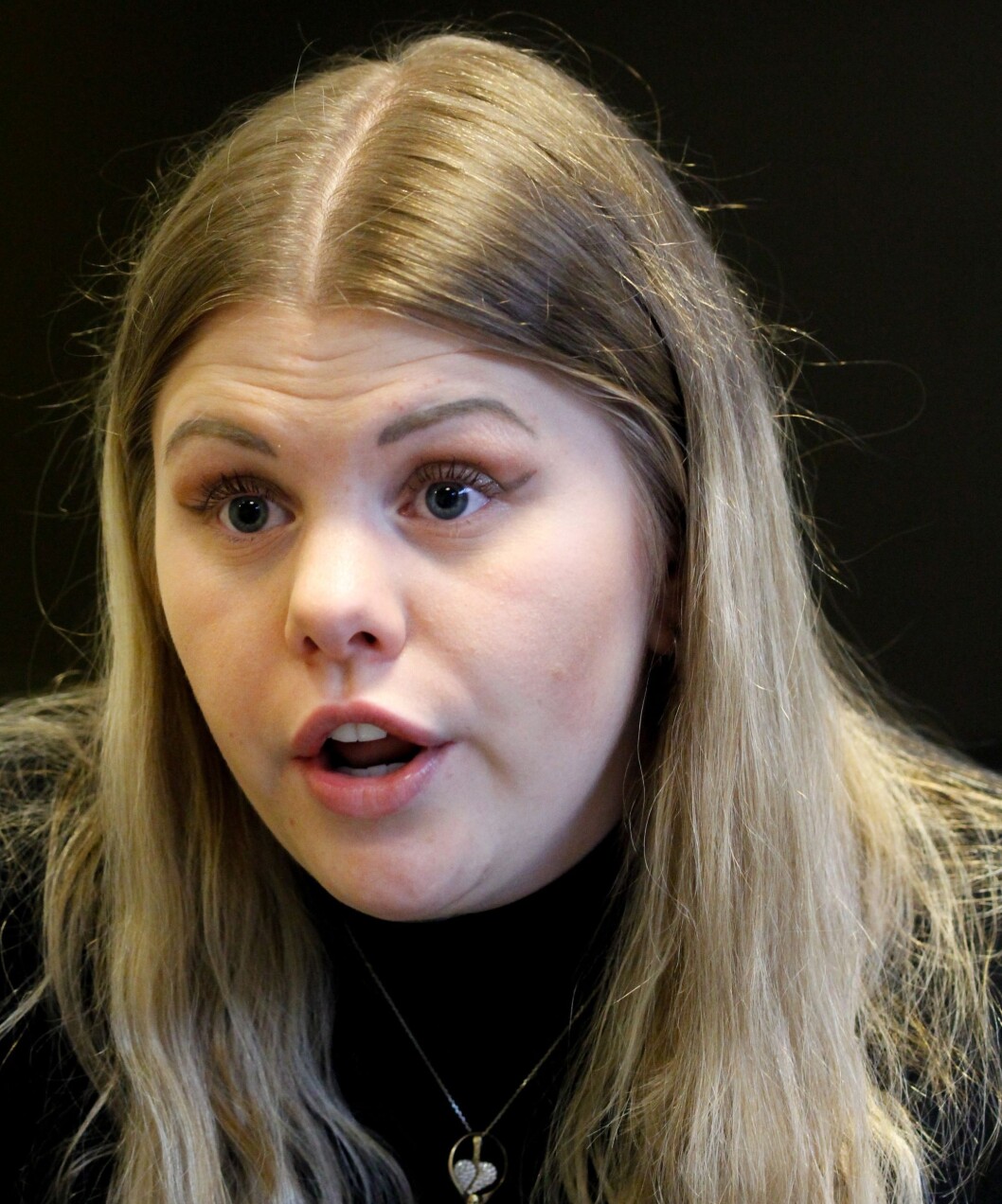 ÅPENHET: Vlogger og student Martine-Othelie Almaas er glad for at det er åpenhet om psykisk helse, men reagerer sterkt på det å slenge ut diagnoser uten holdepunkt. ÅPENHET: Vlogger og student Martine-Othelie Almaas er glad for at det er åpenhet om psykisk helse, men reagerer sterkt på det å slenge ut diagnoser uten holdepunkt.