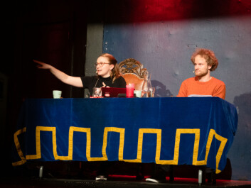Styret prøvde å begrense taleliste i første utspørring til tolv spørsmål, dette ble utvidet til 15 etter innvendinger fra Wittington. Foto: Torstein Olav Eriksen. Styret prøvde å begrense taleliste i første utspørring til tolv spørsmål, dette ble utvidet til 15 etter innvendinger fra Wittington. Foto: Torstein Olav Eriksen.