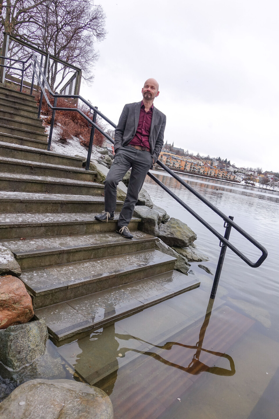 UFORPLIKTENDE: Man opplever ofte at det ligger en baktanke ved å få et kompliment. Tjora mener det hele burde være mer uforpliktende. UFORPLIKTENDE: Man opplever ofte at det ligger en baktanke ved å få et kompliment. Tjora mener det hele burde være mer uforpliktende.
