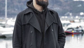 BARSJEF PÅ ØYA: Bjarte Øvregård forteller at folk drikker mindre på konsert, men at de kjøper mikro-øl av høyere kvalitet. BARSJEF PÅ ØYA: Bjarte Øvregård forteller at folk drikker mindre på konsert, men at de kjøper mikro-øl av høyere kvalitet.