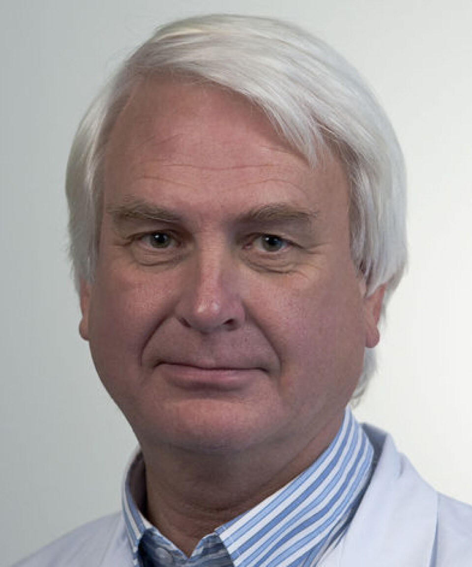 IMMUNITET: Svein Arne Nordbø forteller atimmunitet påvises ved å teste blod for antistoffer.Kroppen utvikler nemlig antistoffer etter å habekjempet et virus. IMMUNITET: Svein Arne Nordbø forteller atimmunitet påvises ved å teste blod for antistoffer.Kroppen utvikler nemlig antistoffer etter å habekjempet et virus.