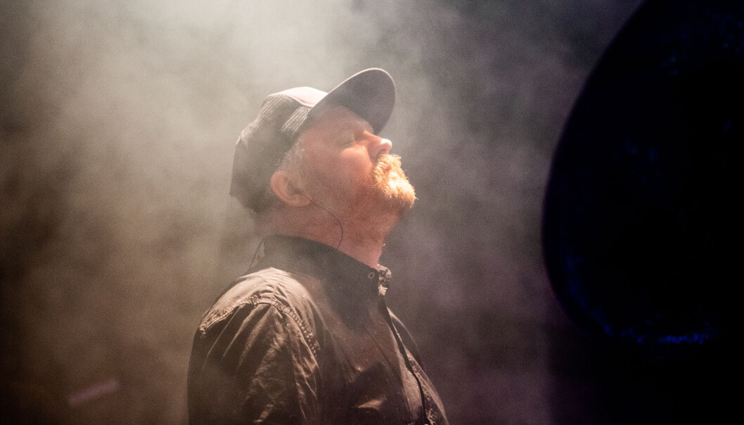 <b>Stemningsfull saks</b>: Lars Horntveth saksfonspill setter tonen på konserten. <b>Stemningsfull saks</b>: Lars Horntveth saksfonspill setter tonen på konserten.