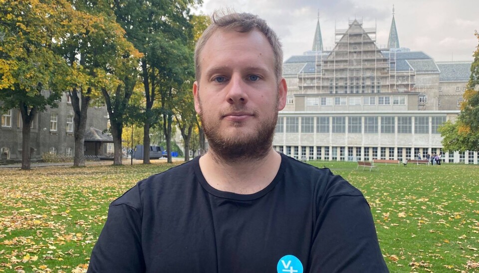 Simen Oftedahl i Velferdstinget er fornøyd med den økende kondom-etterspørselen på NTNU. Simen Oftedahl i Velferdstinget er fornøyd med den økende kondom-etterspørselen på NTNU.