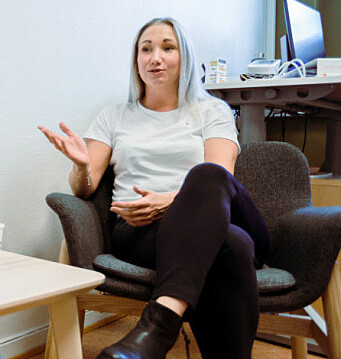 Helsesykepleier Monica Løkkeberg forteller at det er like mange som tester seg for klamydia nå som før pandemien.