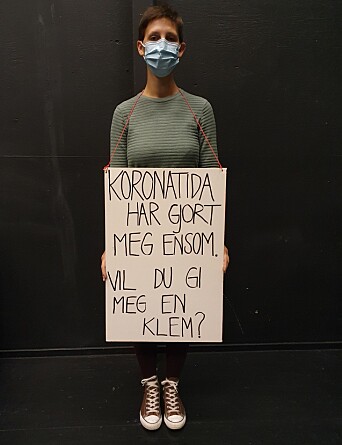 <b>NÆRHET:</b> Hensikten med klemmeeksperimentet var å undersøke medmenneskelighet under koronaviruset. <b>NÆRHET:</b> Hensikten med klemmeeksperimentet var å undersøke medmenneskelighet under koronaviruset.