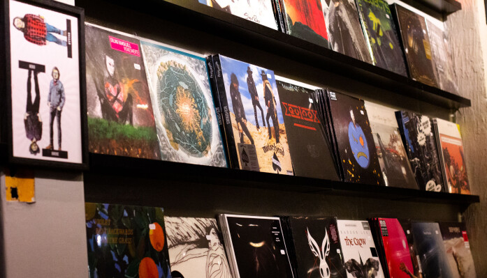 KUNST: Plateomslaget er noe av det som trekker folk mot vinyl som format. KUNST: Plateomslaget er noe av det som trekker folk mot vinyl som format.