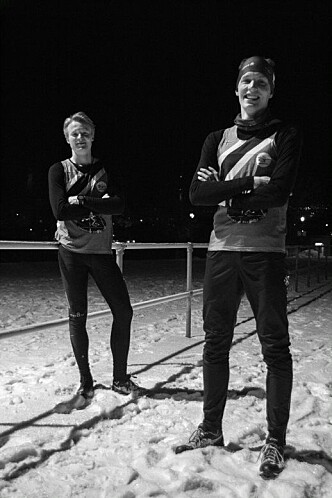 <strong>FULL</strong> <strong>FART:</strong> Emil og Rasmus kan styrte en øl på seks sekunder. <strong>FULL</strong> <strong>FART:</strong> Emil og Rasmus kan styrte en øl på seks sekunder.