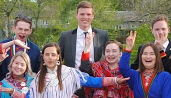 <span class=" font-weight-bold" data-lab-font_weight_desktop="font-weight-bold">FEIRER NORGE:</span> Her fra de samiske studentenes 17. mai-feiring i 2018. <span class=" font-weight-bold" data-lab-font_weight_desktop="font-weight-bold">FEIRER NORGE:</span> Her fra de samiske studentenes 17. mai-feiring i 2018.