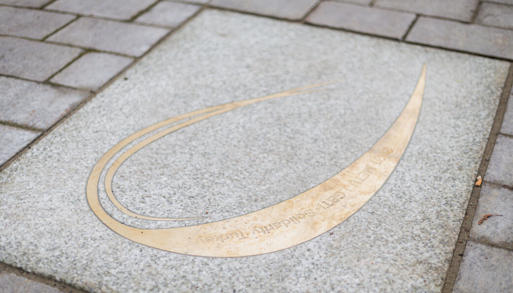 <strong>WALK OG PEACE: </strong>METU LGBTI+ have been awarded witht their own cobbestone at Jomfrugata. <strong>WALK OG PEACE: </strong>METU LGBTI+ have been awarded witht their own cobbestone at Jomfrugata.