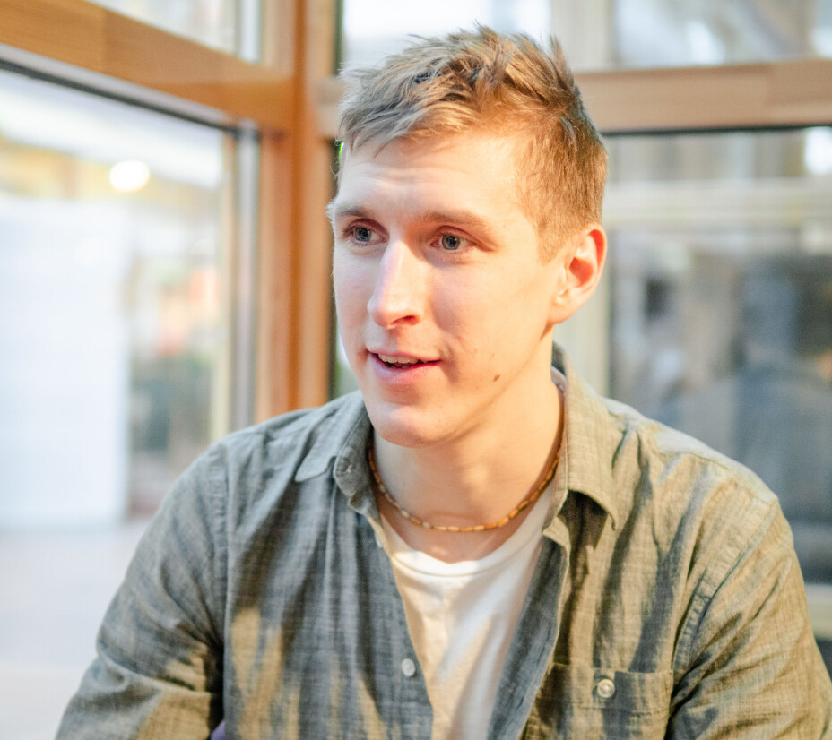 MINIMALIST: Ruben Lundstrom jobber som yogalærer og synes minimalismen er helt fantastisk.