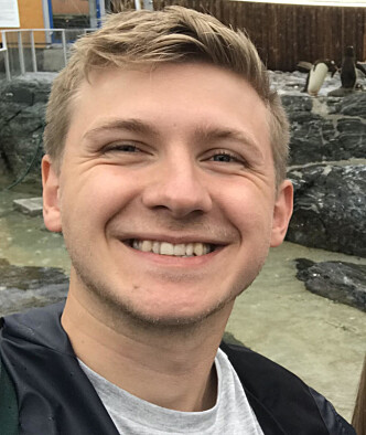 <strong>MER</strong> <strong>POLITIKK: </strong><strong></strong>Fredrik vil at Samfundet skal ta plass i det politiske landskapet i og utenfor denne byen, og viser til at man bare har vedtatt en resolusjon det siste året <strong>MER</strong> <strong>POLITIKK: </strong><strong></strong>Fredrik vil at Samfundet skal ta plass i det politiske landskapet i og utenfor denne byen, og viser til at man bare har vedtatt en resolusjon det siste året