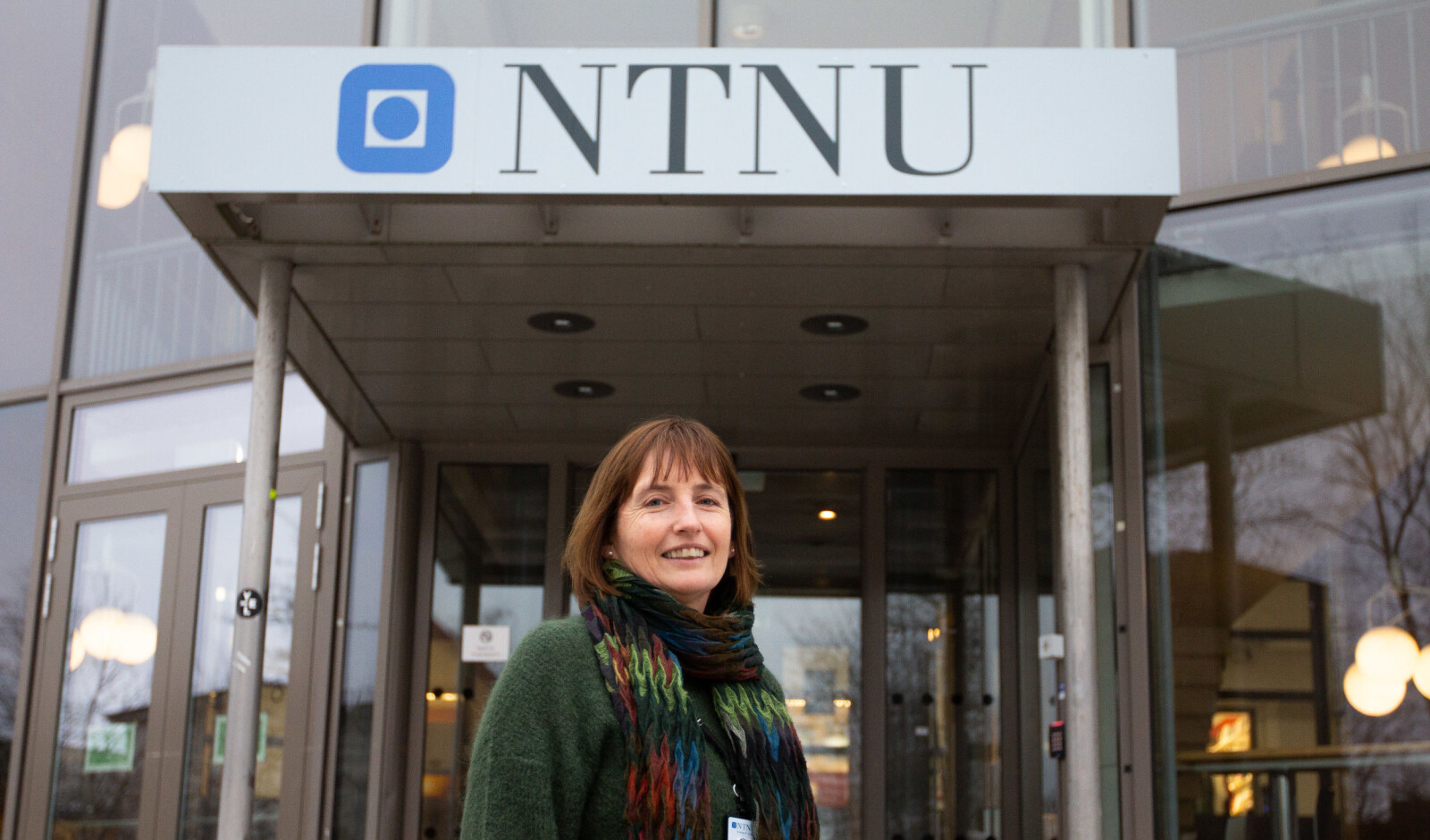 <span class=" font-weight-bold" data-lab-font_weight_desktop="font-weight-bold">DELTAKING:</span> Fyrsteamanuensis Anita Nordeng Jakobsen seier at aktive studentar er viktig for at digital undervising skal fungere bra. <span class=" font-weight-bold" data-lab-font_weight_desktop="font-weight-bold">DELTAKING:</span> Fyrsteamanuensis Anita Nordeng Jakobsen seier at aktive studentar er viktig for at digital undervising skal fungere bra.