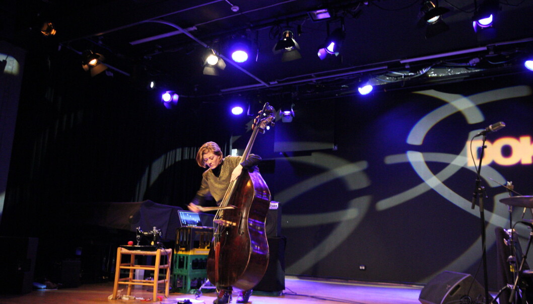 <span class=" font-weight-bold" data-lab-font_weight_desktop="font-weight-bold">Strålende kanon:</span> Jordan Sand har kommet inn som ei kanonkule i Trondheims musikkmiljø, med et uttrykk som ikke likner noe annet. <span class=" font-weight-bold" data-lab-font_weight_desktop="font-weight-bold">Strålende kanon:</span> Jordan Sand har kommet inn som ei kanonkule i Trondheims musikkmiljø, med et uttrykk som ikke likner noe annet.