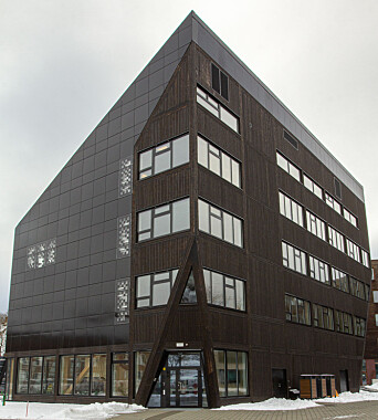 <span class=" font-weight-bold" data-lab-font_weight_desktop="font-weight-bold">NULLUTSLIPPSBYGG:</span> Energien bygningen produserer skal kompensere for utslippene i forbindelse med byggingen og driften. Solcellepanelene skal stå for energien <span class=" font-weight-bold" data-lab-font_weight_desktop="font-weight-bold">NULLUTSLIPPSBYGG:</span> Energien bygningen produserer skal kompensere for utslippene i forbindelse med byggingen og driften. Solcellepanelene skal stå for energien