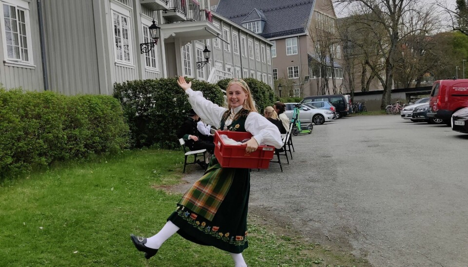 BEGEISTRET: Ingrid Pia Riksheim lever godt i Singsaker Studenterhjem.
